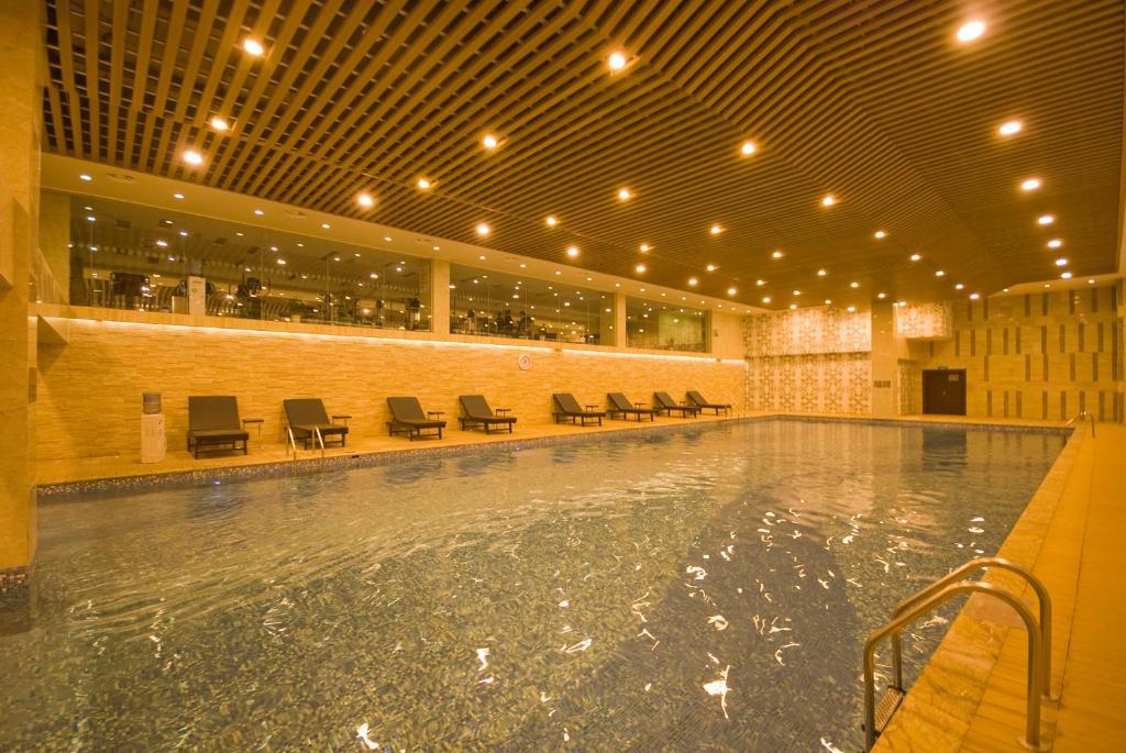 ווהאן Hongshan Hotel מראה חיצוני תמונה
