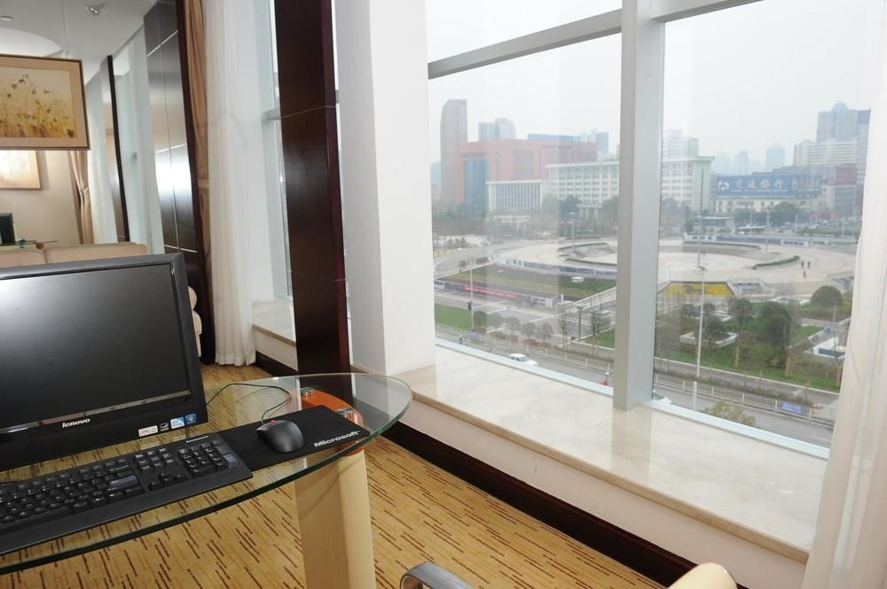 ווהאן Hongshan Hotel מראה חיצוני תמונה