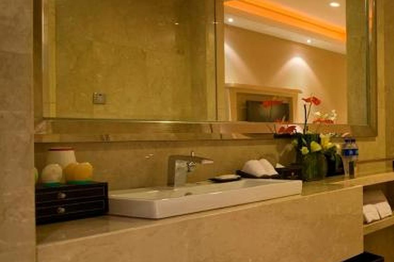 ווהאן Hongshan Hotel מראה חיצוני תמונה