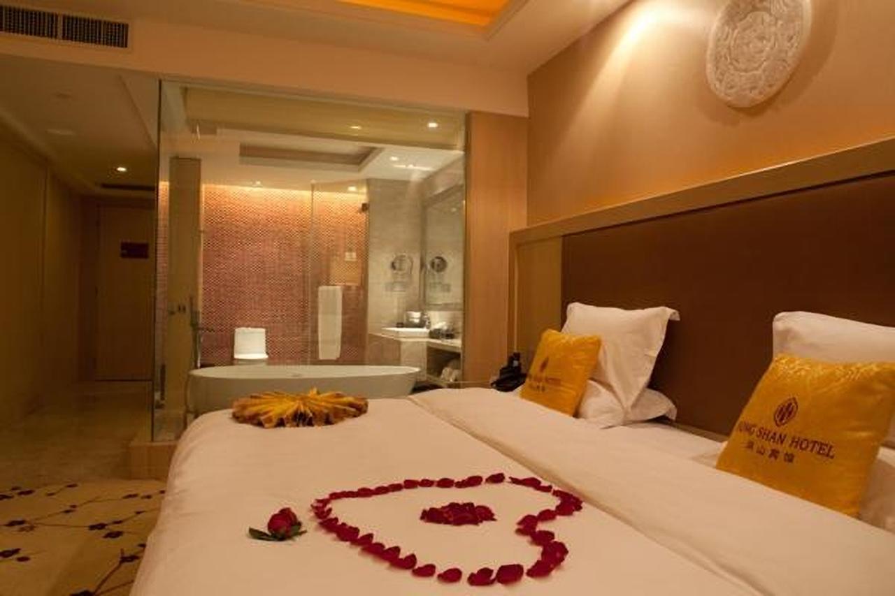 ווהאן Hongshan Hotel מראה חיצוני תמונה